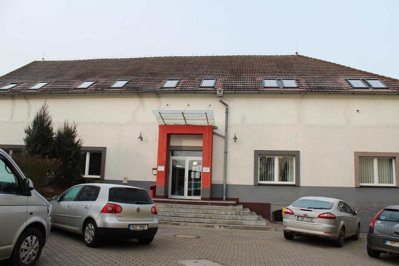 Ubytovani Na Spejcharu, Zelevcice 斯安尼 外观 照片